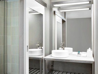 Aloft Hotel 4*